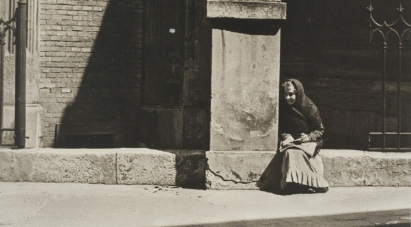  Lwów, katedra łac. stare wejście gotyckie. (fot. Adam Lenkiewicz)  