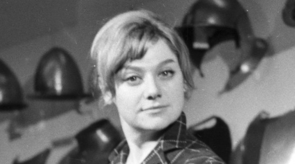  Krystyna Sienkiewicz w filmie Edwarda Etlera  "Pistolet typu "Walter P-38"" z 1962 roku.  