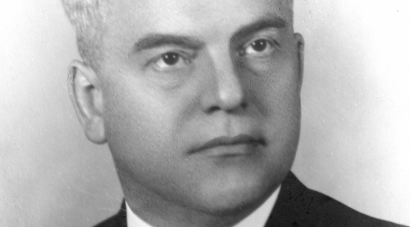  Juliusz Ulrych, minister komunikacji.  