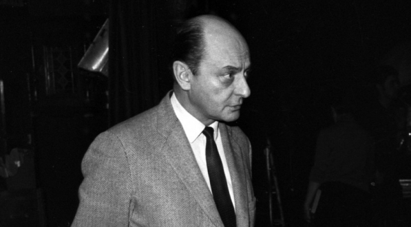  Kierownik produkcji Ryszard Straszewski i aktor Tadeusz Fijewski na planie filmu Wojciecha Jerzego Hasa "Lalka" (1968).  