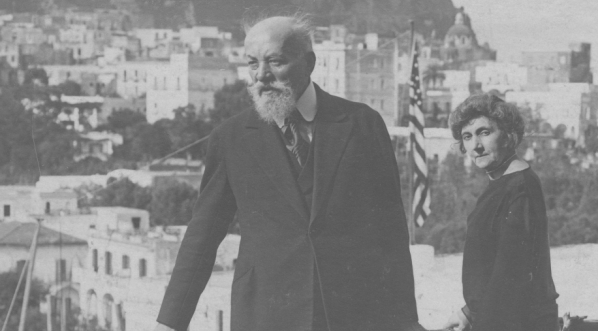  Artysta malarz Jan Styka z żoną i córką na Capri. Obok siostrzeniec artysty artysta malarz Józef Chlebus.  