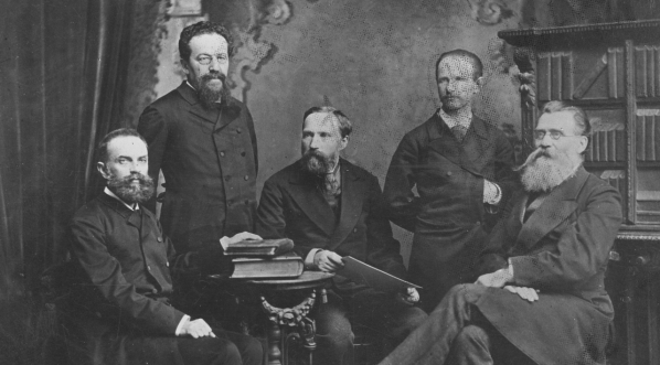  Marian Dubiecki w towarzystwie przyjaciół.  