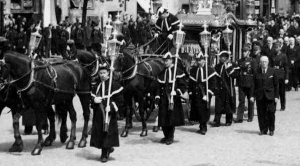  Pogrzeb marszałka Sejmu Stanisława Cara w Warszawie w czerwcu 1938 roku.  