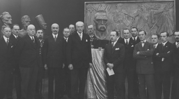  Wystawa Koła Plastyków Legionowych w Instytucie Propagandy Sztuki przy ulicy Królewskiej w Warszawie w grudniu 1933 roku.  