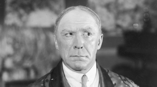  Przedstawienie „Mandaryn Wu” Harry'ego Maurice'a Vernona i Harolda Ovena w Teatrze Polskim w Warszawie w lipcu 1928 roku.  