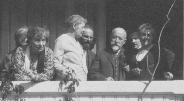  Profesor Władysław Leopold Jaworski podczas pobytu u profesora Łepkowskiego w Milanówku w 1930 roku.  