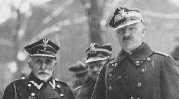  Stanisław Krzyżanowski w towarzystwie gen. Stanisława Wróblewskiego.  