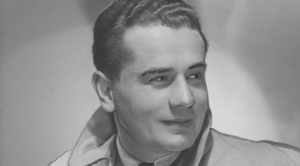  Władysław Daniłowski pseudonim "Dan" - pianista, kompozytor muzyki rozrywkowej, wokalista, założyciel "Chóru Dana".  