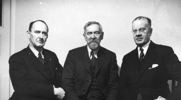  Mieczysław Mastek - poseł Rady Narodowej, Stanisław Grabski - przewodniczący Rady Narodowej, Wacław Komarnicki - minister sprawiedliwości. (fot. Czesław Datka, styczeń 1942 r.)  