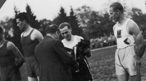  Zawody lekkoatletyczne w Brnie w 1931 roku.  