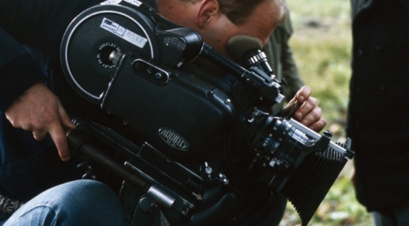  Na planie filmu Wojciecha Wójcika "Sam pośród swoich" z 1985 roku.  