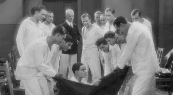  Scena z filmu "Pod banderą miłości"  z 1929 roku. (3)  