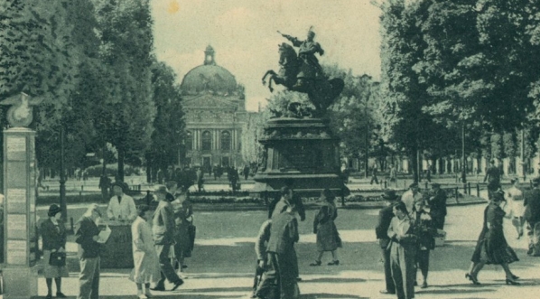  Lwów, pomnik Jana III Sobieskiego. (fot. Adam Lenkiewicz)  