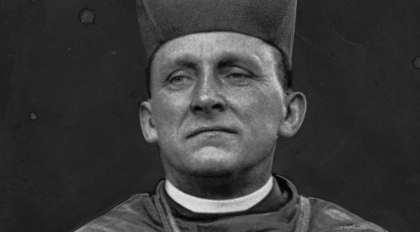  Ingres nowego biskupa łomżyńskiego Romualda Jałbrzykowskiego w styczniu 1926 roku.  