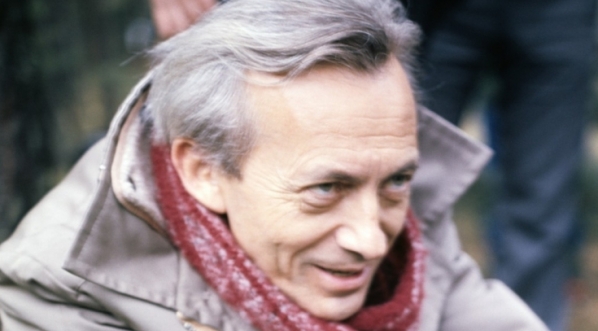  Stanisław Różewicz podczas kręcenia filmu "Opadły liście z drzew" w 1975 roku.  