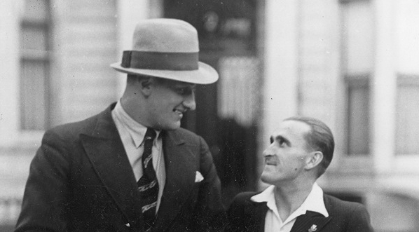  Dwaj lekkoatleci w Anglii.  