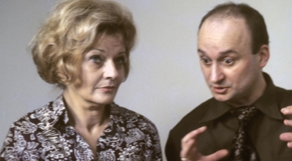  Lucyna Winnicka i Grzegorz Królikiewicz w czasie realizacji filmu "Wieczne pretensje" w 1975 roku.  