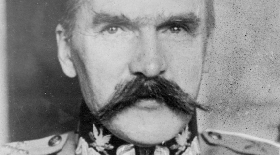  Józef Piłsudski, marszałek Polski (1928 rok).  