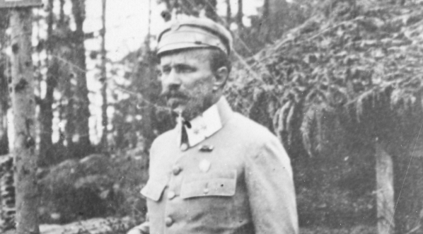  Podpułkownik Leon Berbecki, dowódca 5 pułku piechoty na froncie wschodnim nad Styrem.  