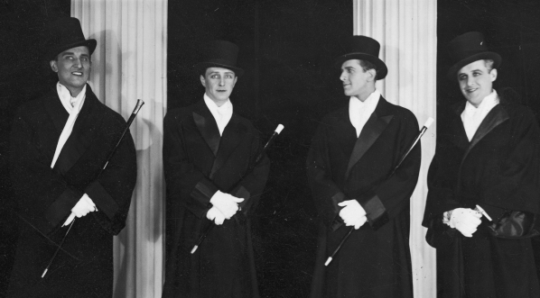  Operetka "Kobieta, która wie czego chce" Oscara Straussa w Teatrze "8.30" w Warszawie w styczniu 1933 roku.  