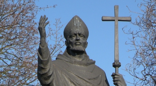  Pomnik św. Wojciecha w Strzelnie.  