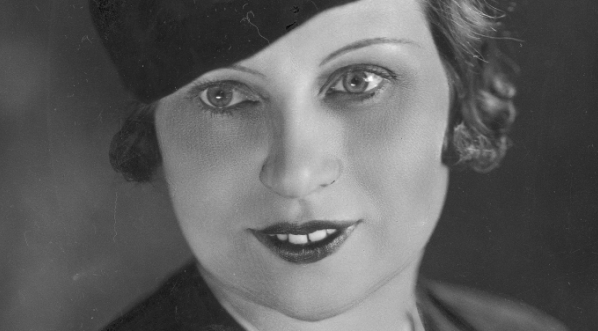  Zula Pogorzelska, śpiewaczka, aktorka.  