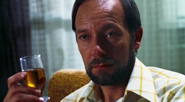  Jerzy Kamas w filmie Andrzeja Jerzego Piotrowskiego "Wyjazd służbowy" z 1975 roku.  