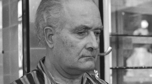  Jan Kreczmar w filmie Mieczysława Waśkowskiego "Jeszcze słychać śpiew. I rżenie koni ..." z 1971 roku.  