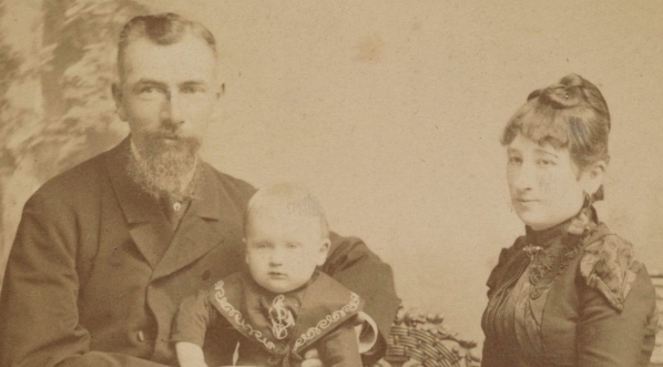  Wacław Borowy z rodzicami w 1891 roku.  