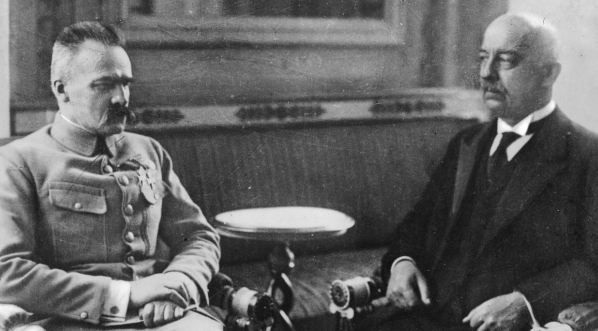  Spotkanie Józefa Piłsudskiego z prezydentem Narutowiczem w Belwederze 10.12.1922 r.  