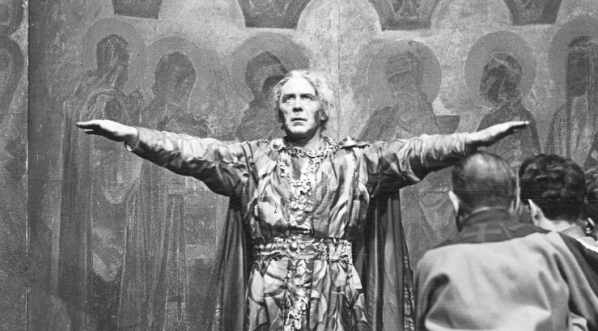  Przedstawienie "Henryk IV" Luigi Pirandella na scenie Teatru im. Juliusza Słowackiego w Krakowie we wrześniu 1935 roku. (3)  