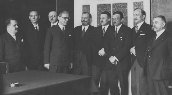  Poświęcenie lokalu warszawskiego komitetu Ligi Obrony Powietrznej i Przeciwgazowej w 1934 r.  