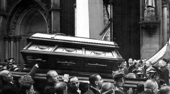  Uroczystości pogrzebowe marszałka Polski Józefa Piłsudskiego w Warszawie 13.05.1935 r.  