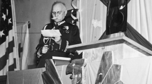  Uroczystości w Warszawie w 20 rocznicę powstania Polskiego Czerwonego Krzyża . (3 czerwca 1939 r.)  