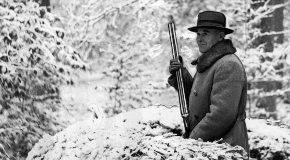  Polowanie reprezentacyjne w Runowie Kraińskim. (fot. Witold Pikiel, listopad 1936 r.)  