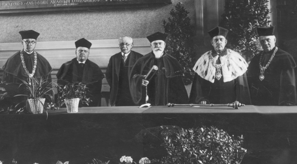  Uroczystośc nadania tytułu doktora honoris causa Uniwersytetu Poznańskiego profesorowi Stanisławowi Zarembie. (maj 1934 r.)  