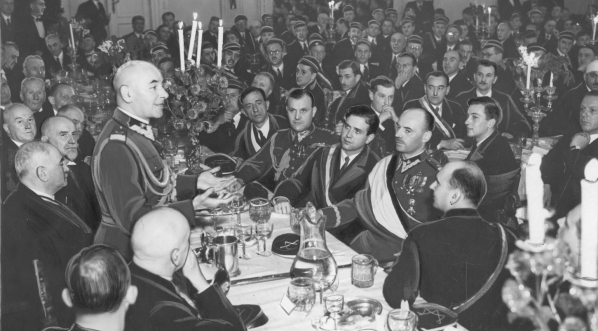  Doroczny komers korporacji studenckiej Arkonia w Warszawie. (maj 1937 r.)  