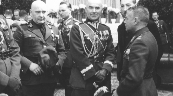  Obchody w Katowicach w 15 rocznicę wybuchu III Powstania Śląskiego. (maj 1936 r.)  