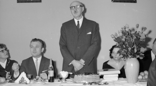  Jubileusz Stanisława Sidowskiego - prezesa Zarządu Warszawskiej Spółdzielni Spożywców "Społem". (fot. Grażyna Rutowska, kwiecień 1967 r.)  