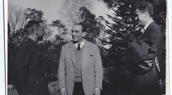  Od lewej: Wojciech Siemion, Ludwik Starski, Edward Zaicek (kierownik produkcji). Lata 60.  