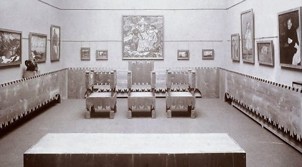  "Świetlica bolesławowska, sala Towarzystwa Artystów Polskich "Sztuka" w Pałacu TPSP w Krakowie według projektu Stanisława Wyspiańskiego"w Pałacu Sztuki.  