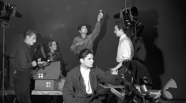  Realizacja filmu animowanego Teresy Badzian "Wesołe miasteczko" (1958).  