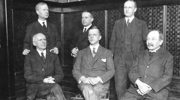  Delegacja polska do rokowań z Niemcami w sprawie traktatu handlowego w 1927 roku.  
