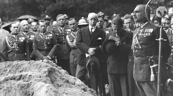  Pogrzeb gen. bryg. Juliana Stachiewicza w Warszawie we wrześniu 1934 roku. (8)  