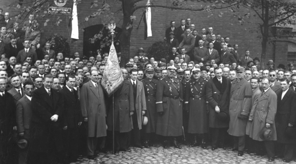  Wręczenie odznaki 14 Dywizji Piechoty 55 pułkowi piechoty w Poznaniu w październiku 1934 roku.  