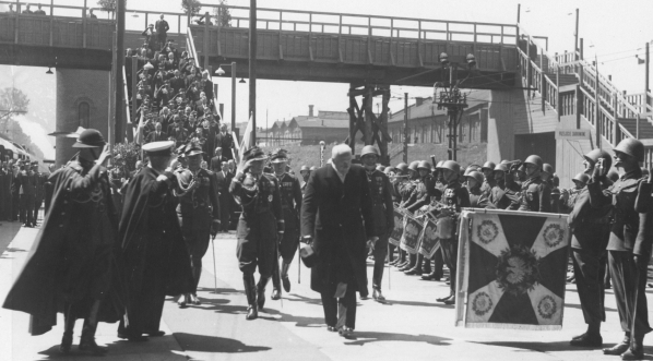  Wyjazd prezydenta RP Ignacego Mościckiego z Warszawy z wizyta oficjalną do Rumunii 7.06.1937 r.  