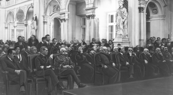  Obchody rocznicy odzyskania dostępu do morza w Warszawie w lutym 1933 roku.  