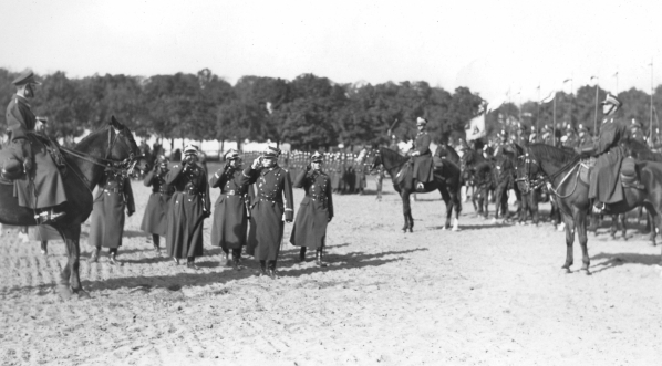  Święto 15 -lecia artylerii konnej w Warszawie  w październiku 1933 roku.  