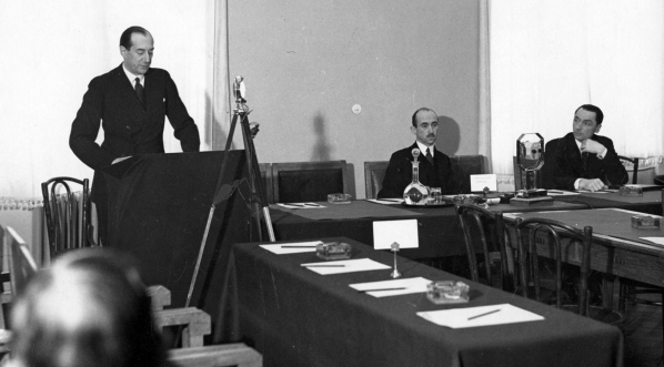  Posiedzenie komisji spraw zagranicznych Sejmu w Warszawie 15.01.19936 r.  