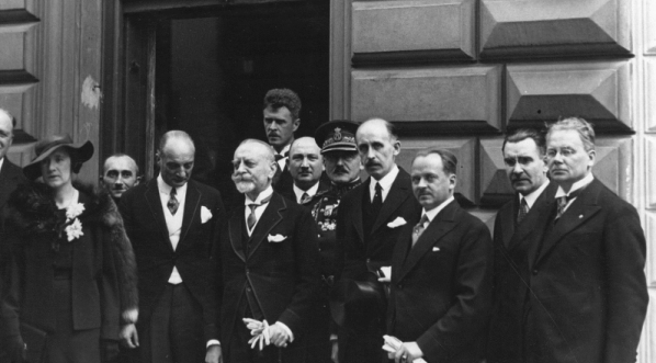  Wizyta ambasadora nadzwyczajnego Belgii Adolfa Maxa w Polsce celem dokonania notyfikacji wstąpienia na tron króla Belgów Leopolda III 12.06.1934 roku.  